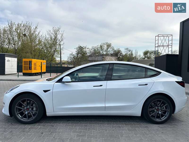 Седан Tesla Model 3 2022 в Одесі