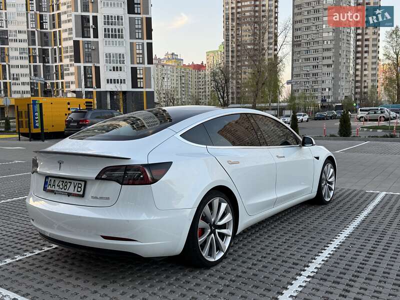 Седан Tesla Model 3 2018 в Киеве фото 27 Седан Tesla Model 3 2018 в Киеве