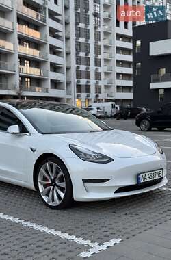 Седан Tesla Model 3 2018 в 