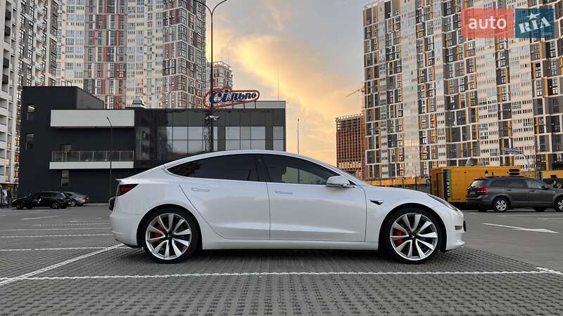 Седан Tesla Model 3 2018 в Киеве фото 3 Седан Tesla Model 3 2018 в Киеве