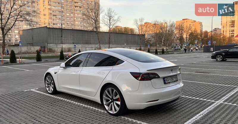 Седан Tesla Model 3 2018 в Киеве фото 32 Седан Tesla Model 3 2018 в Киеве