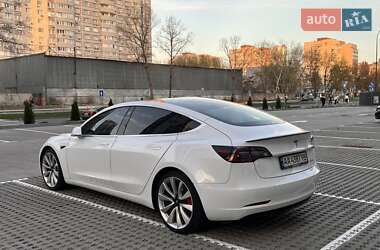 Седан Tesla Model 3 2018 в 