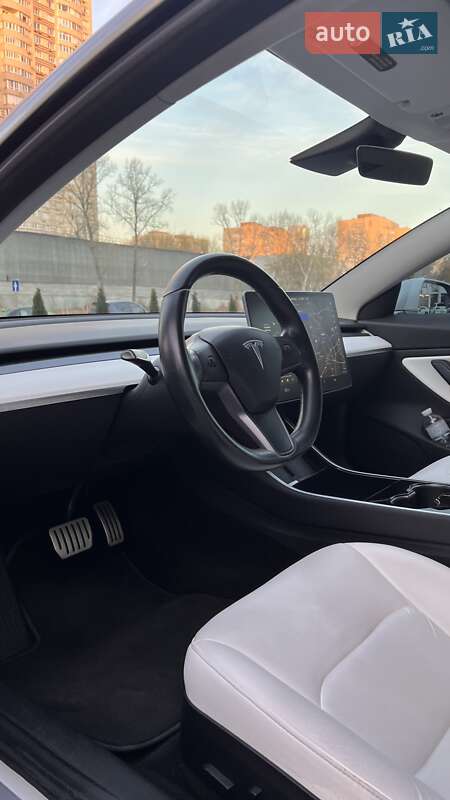 Седан Tesla Model 3 2018 в Киеве фото 13 Седан Tesla Model 3 2018 в Киеве