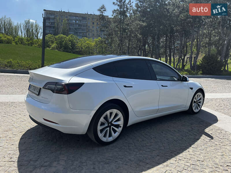 Седан Tesla Model 3 2022 в Дніпрі
