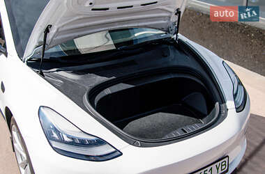 Седан Tesla Model 3 2018 в 