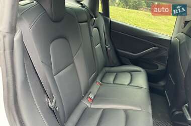 Седан Tesla Model 3 2019 в 