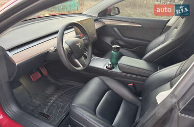 Седан Tesla Model 3 2021 в 