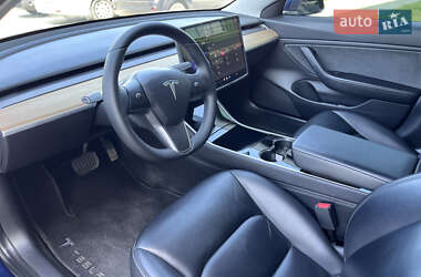 Седан Tesla Model 3 2019 в 
