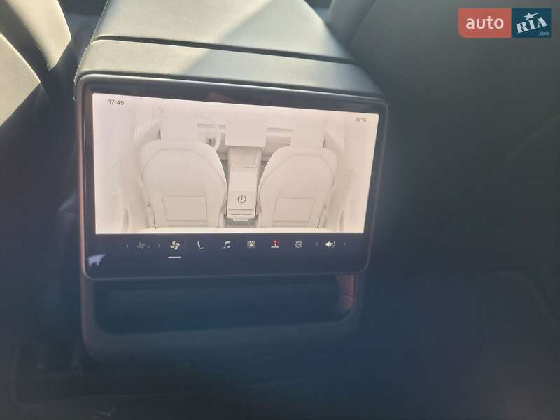 Седан Tesla Model 3 2024 в Киеве