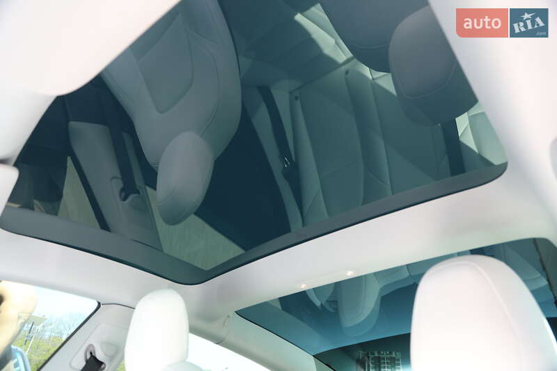 Седан Tesla Model 3 2021 в Харькове