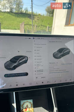 Седан Tesla Model 3 2019 в 