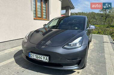 Седан Tesla Model 3 2019 в 