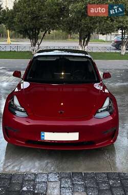 Седан Tesla Model 3 2019 в 