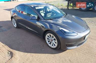 Седан Tesla Model 3 2021 в 