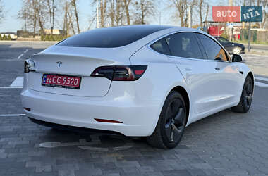 Седан Tesla Model 3 2018 в 