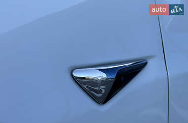 Седан Tesla Model 3 2018 в 