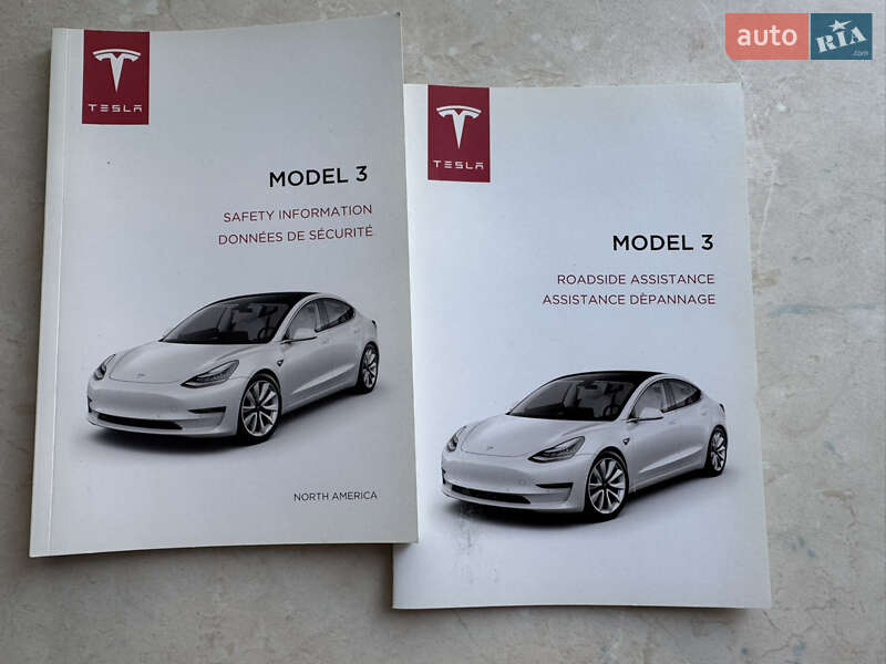 Седан Tesla Model 3 2018 в Черкассах