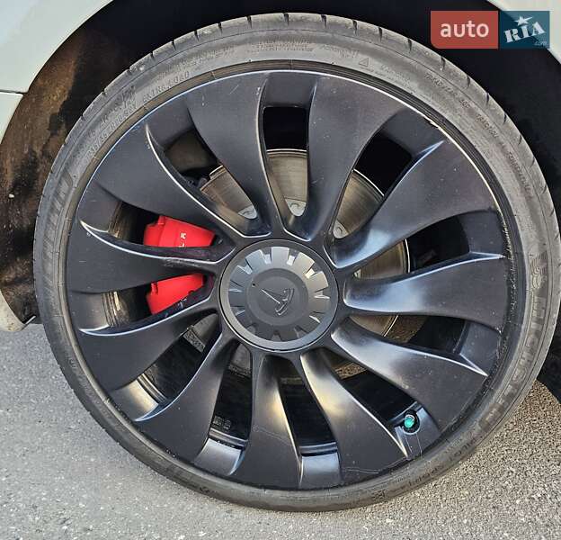 Седан Tesla Model 3 2022 в Полтаве