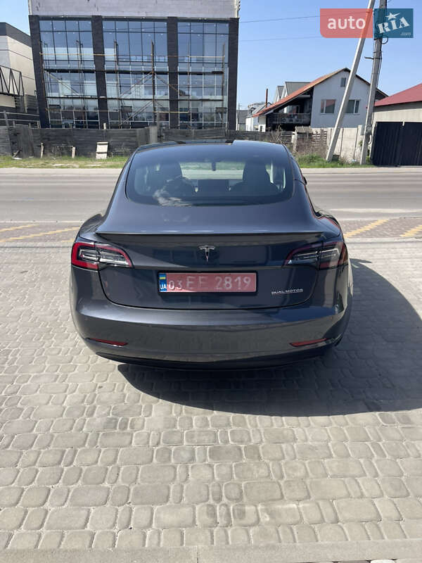 Седан Tesla Model 3 2021 в Софіївській Борщагівці