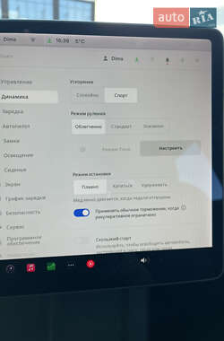 Седан Tesla Model 3 2021 в 