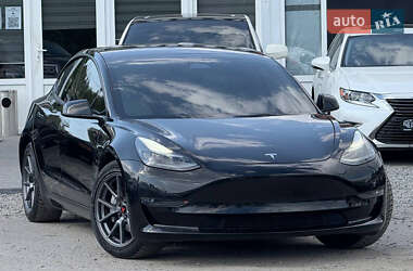Седан Tesla Model 3 2022 в 