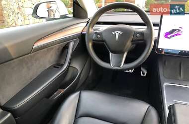Седан Tesla Model 3 2021 в 