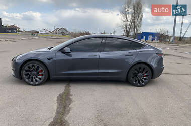 Седан Tesla Model 3 2021 в 