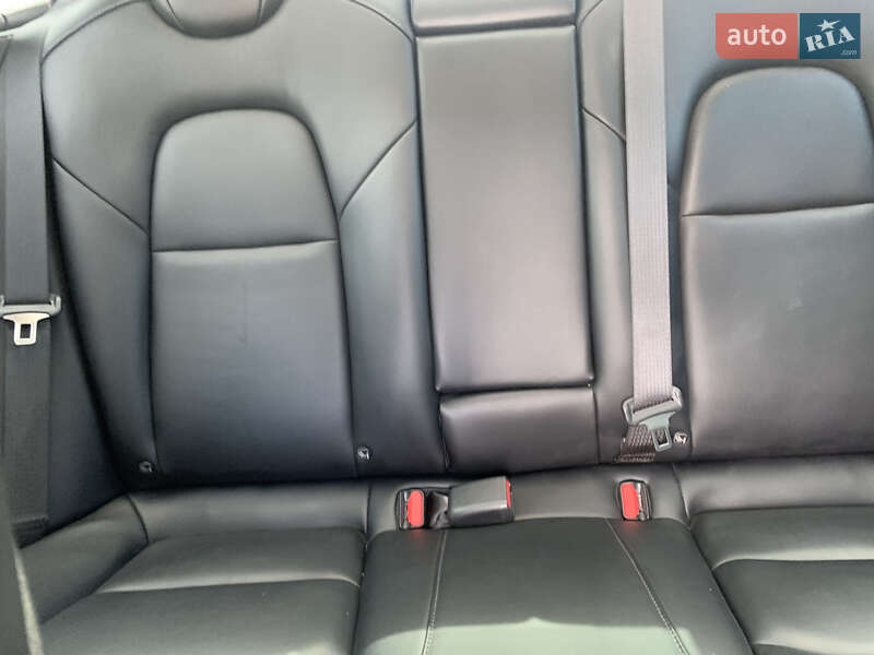 Седан Tesla Model 3 2021 в Миколаєві