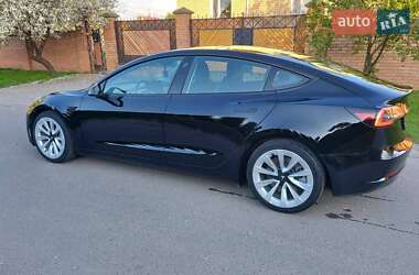 Седан Tesla Model 3 2023 в 