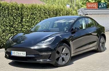 Седан Tesla Model 3 2021 в 