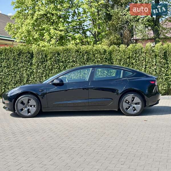 Седан Tesla Model 3 2021 в Виннице
