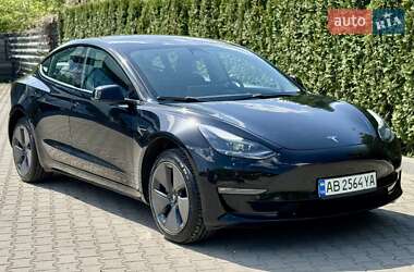 Седан Tesla Model 3 2021 в 