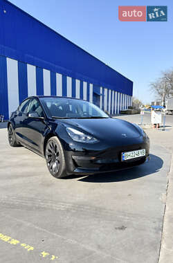 Седан Tesla Model 3 2023 в 