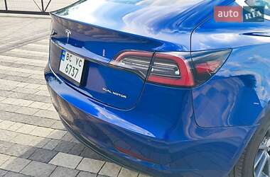 Седан Tesla Model 3 2019 в 