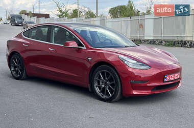 Седан Tesla Model 3 2019 в 