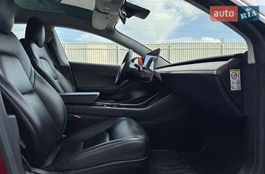 Седан Tesla Model 3 2019 в 