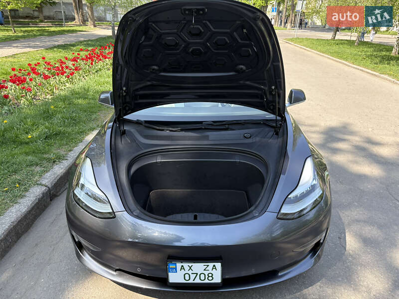 Седан Tesla Model 3 2018 в Полтаве фото 12 Седан Tesla Model 3 2018 в Полтаве