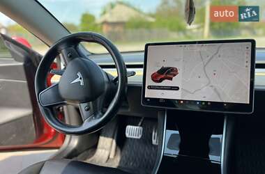 Седан Tesla Model 3 2018 в 
