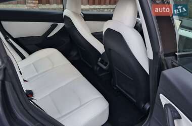 Седан Tesla Model 3 2020 в 