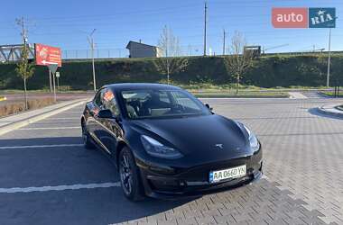 Седан Tesla Model 3 2021 в 