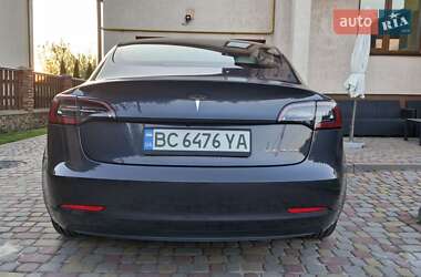 Седан Tesla Model 3 2020 в 