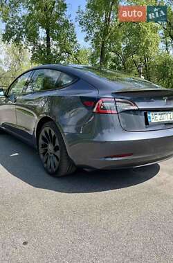 Седан Tesla Model 3 2022 в Дніпрі