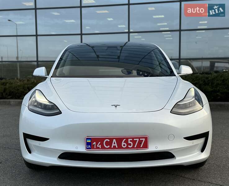 Седан Tesla Model 3 2019 в Дніпрі