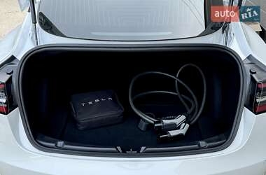 Седан Tesla Model 3 2019 в 