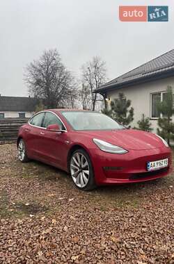 Седан Tesla Model 3 2018 в 