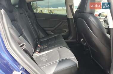 Седан Tesla Model 3 2022 в 