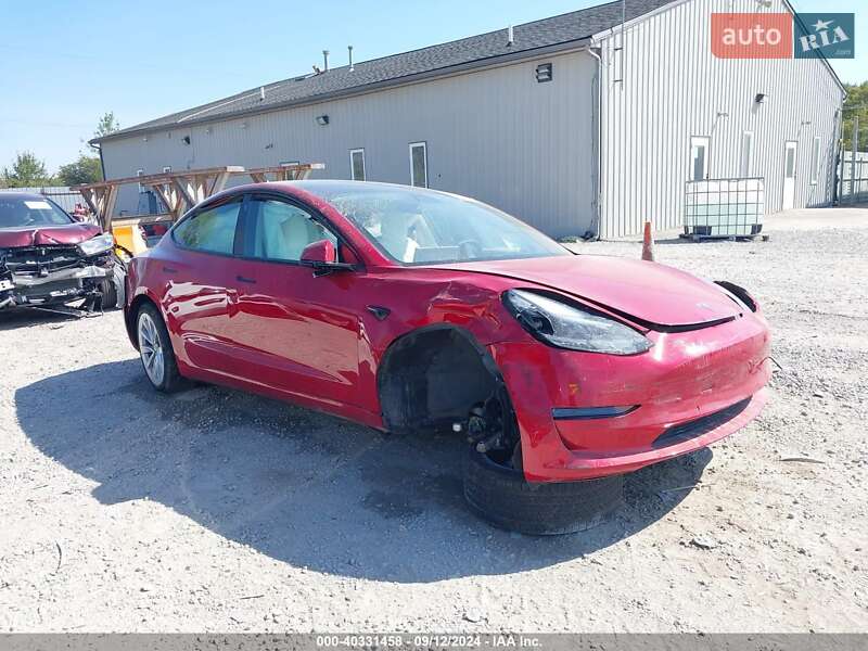 Седан Tesla Model 3 2022 в Киеве
