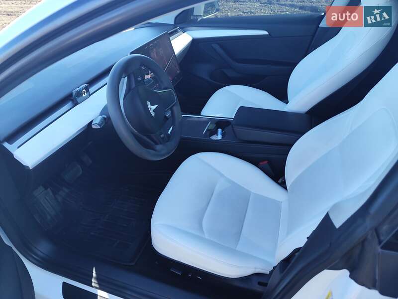 Седан Tesla Model 3 2021 в Хмельницком