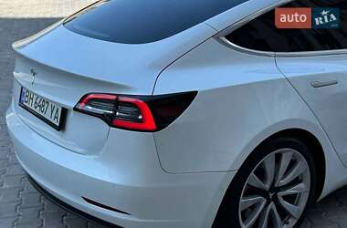 Седан Tesla Model 3 2020 в 
