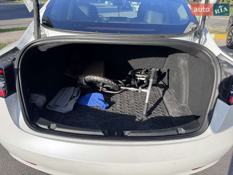 Седан Tesla Model 3 2020 в Боярке